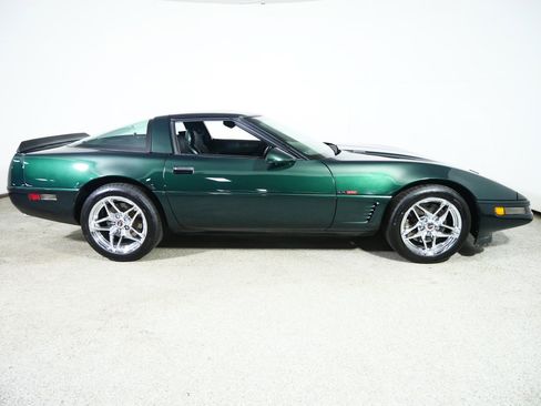 Used 1995 Chevrolet Corvette Coupe RWD image 8