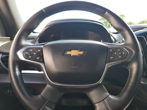 Used 2023 Chevrolet Traverse High Country FWD image 25
