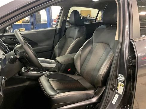Used 2025 Subaru Crosstrek 2.5i Limited AWD/4WD image 25