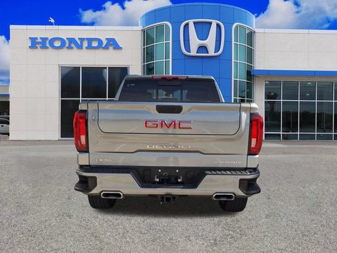 Used 2025 GMC Sierra 1500 Denali w/ Denali Reserve Package AWD/4WD image 2