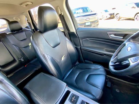 Used 2022 Ford Edge Titanium w/ Equipment Group 301A image 28