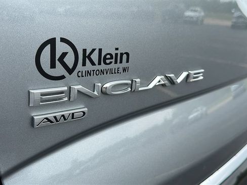 Used 2023 Buick Enclave Essence AWD/4WD image 11