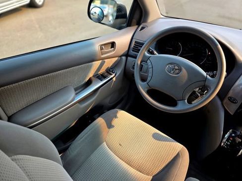 Used 2007 Toyota Sienna LE AWD/4WD image 17