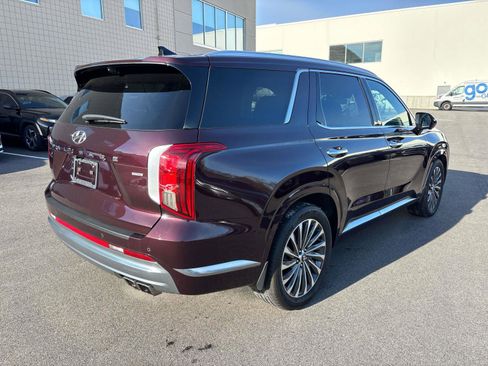 Used 2024 Hyundai Palisade Calligraphy image 5