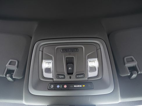 Used 2025 Chevrolet Silverado 1500 LT Trail Boss w/ LT Trail Boss Premium Package AWD/4WD image 24