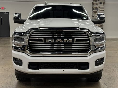 Used 2024 RAM 2500 Laramie AWD/4WD image 2