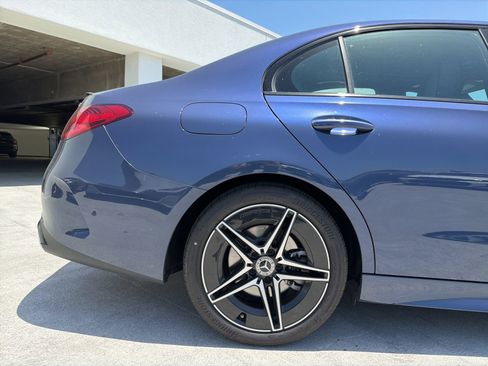Used 2024 Mercedes-Benz C 300 4MATIC Sedan image 5