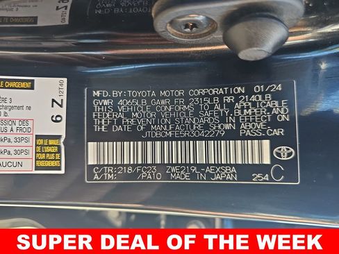 Used 2024 Toyota Corolla SE w/ Convenience Package image 40