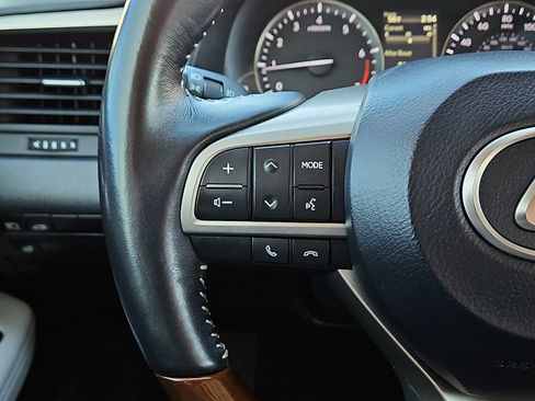 Used 2019 Lexus RX 350L Premium image 18