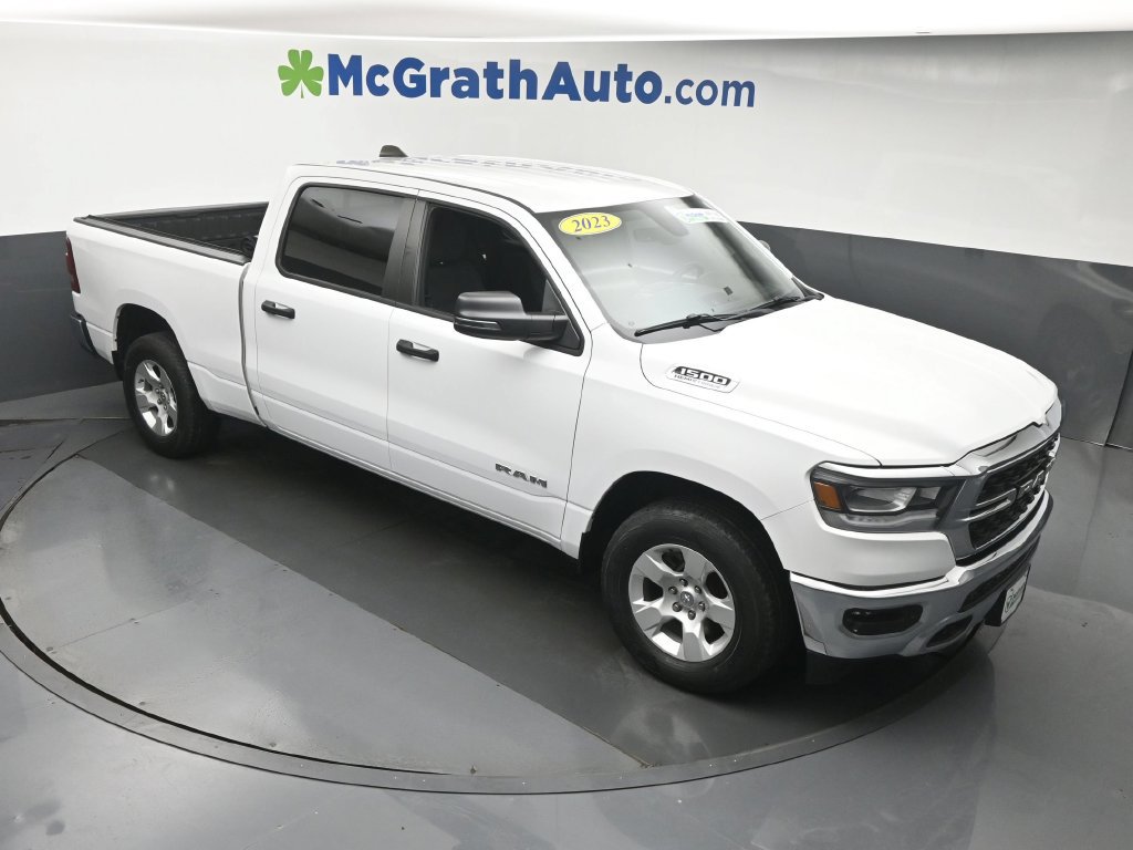 Used 2023 RAM 1500 Big Horn AWD/4WD image 3