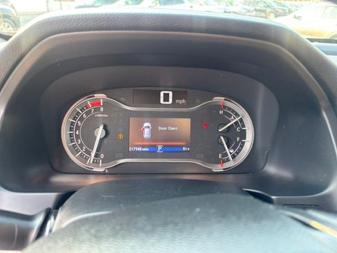 Used 2016 Honda Pilot Touring image 20