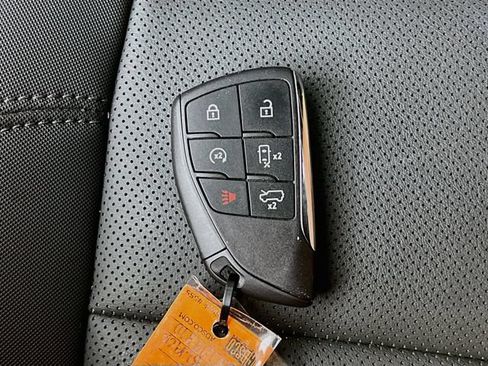 Used 2025 GMC Hummer EV 2X AWD/4WD image 12