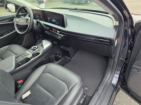 Used 2022 Kia EV6 Wind image 11