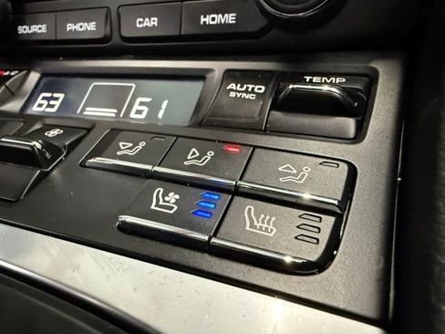 Used 2024 Porsche 718 Cayman image 41