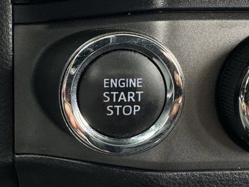 Used 2018 Toyota Tacoma TRD Sport image 21