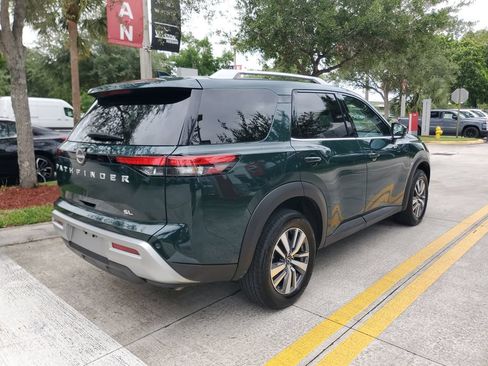 Certified 2025 Nissan Pathfinder SL FWD image 6