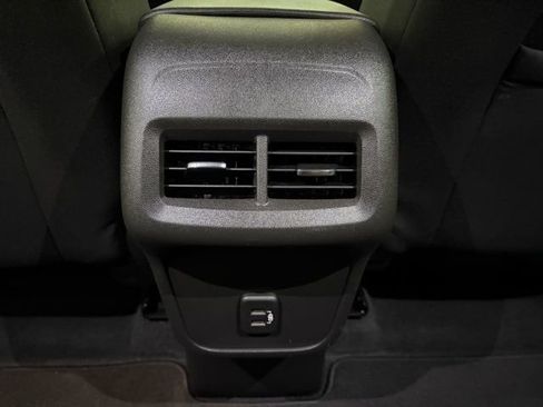 Used 2024 Chevrolet Equinox LT image 23