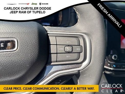 Used 2024 Jeep Wagoneer 4WD w/ Premium Group I image 16