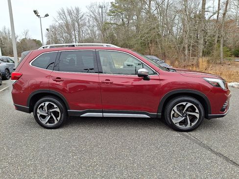 Used 2024 Subaru Forester Touring image 13