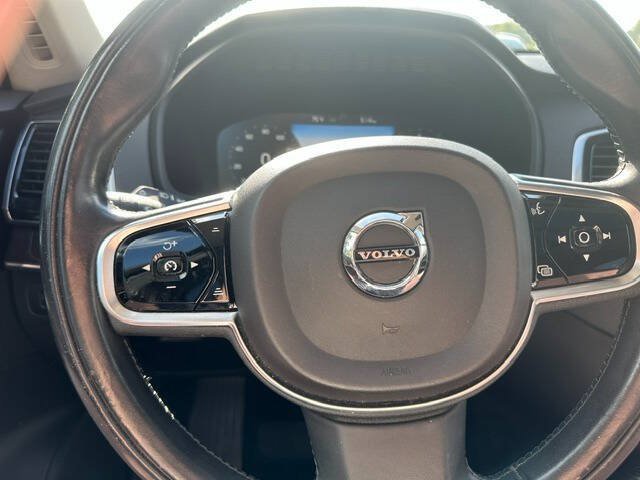 Used 2016 Volvo XC90 T6 Momentum w/ Momentum Plus Package AWD/4WD image 19