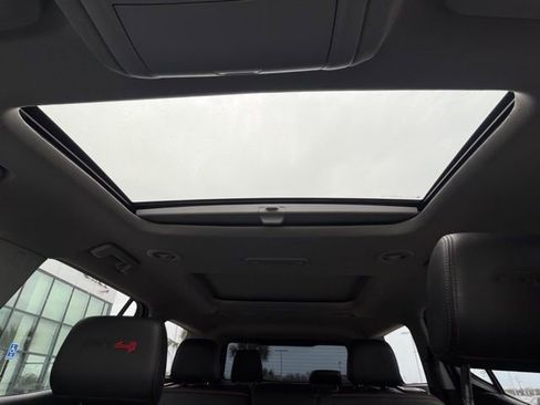 Used 2023 GMC Acadia AT4 w/ Technology Package image 20