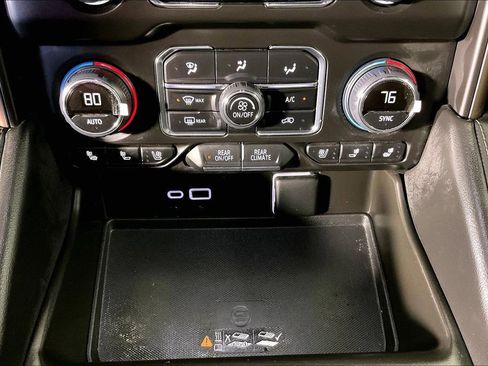 Used 2024 Chevrolet Tahoe High Country image 33