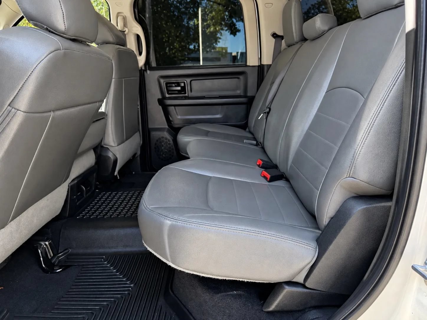 Used 2018 RAM 3500 Tradesman w/ Chrome Appearance Group AWD/4WD image 10