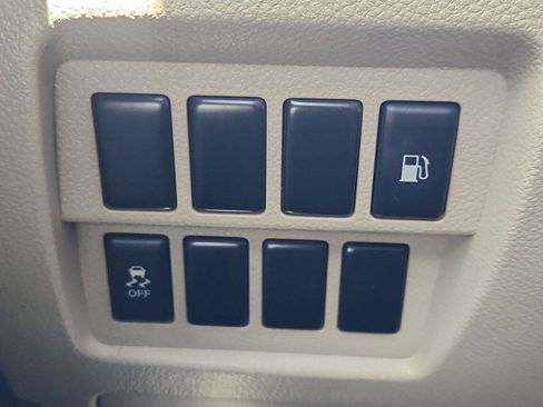 Used 2011 Nissan Murano S FWD image 17