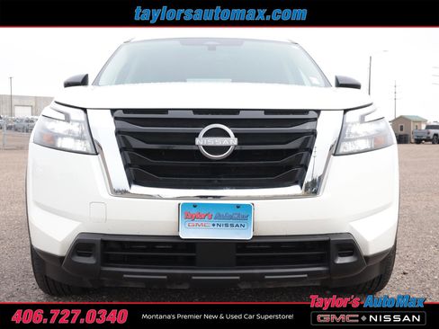 Used 2024 Nissan Pathfinder S image 38