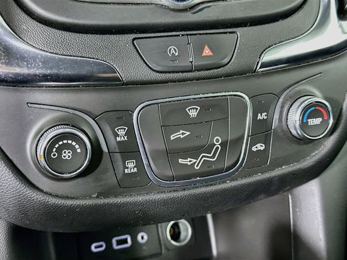 Used 2022 Chevrolet Equinox LT FWD image 23