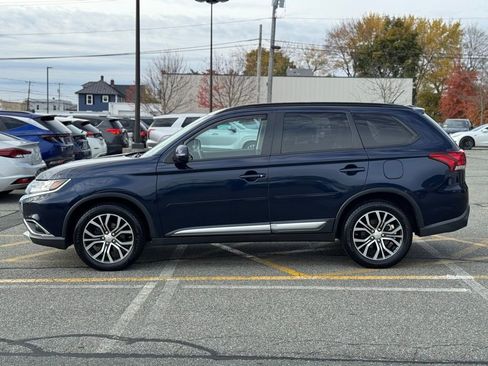Used 2016 Mitsubishi Outlander SEL image 2