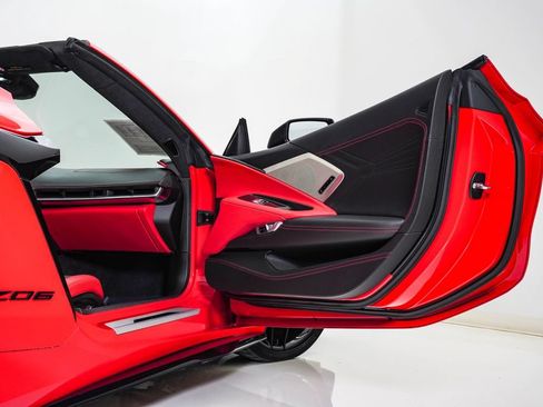 Used 2024 Chevrolet Corvette Z06 RWD image 22