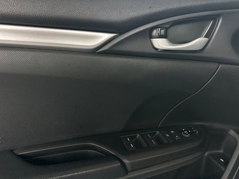 Used 2020 Honda Civic Sport image 10