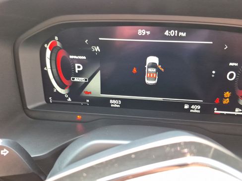 Used 2025 Nissan Rogue SL AWD/4WD image 17