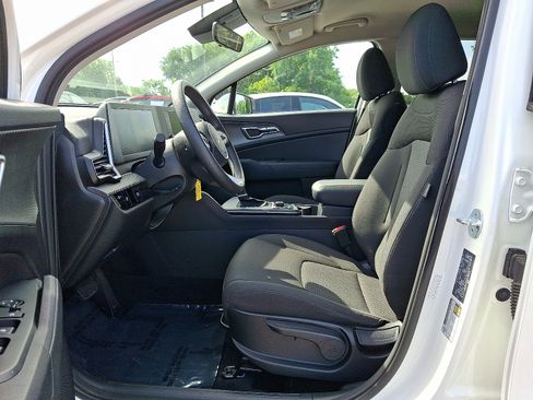 Certified 2023 Kia Sportage LX AWD/4WD image 13