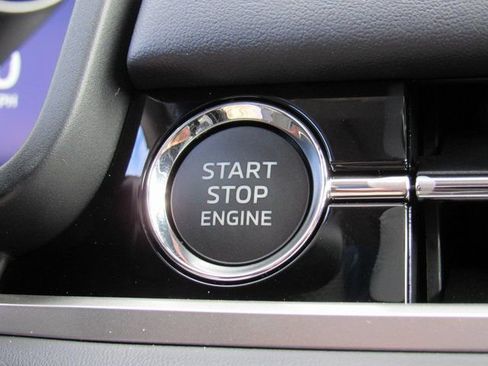 New 2025 Mitsubishi Outlander SE image 19