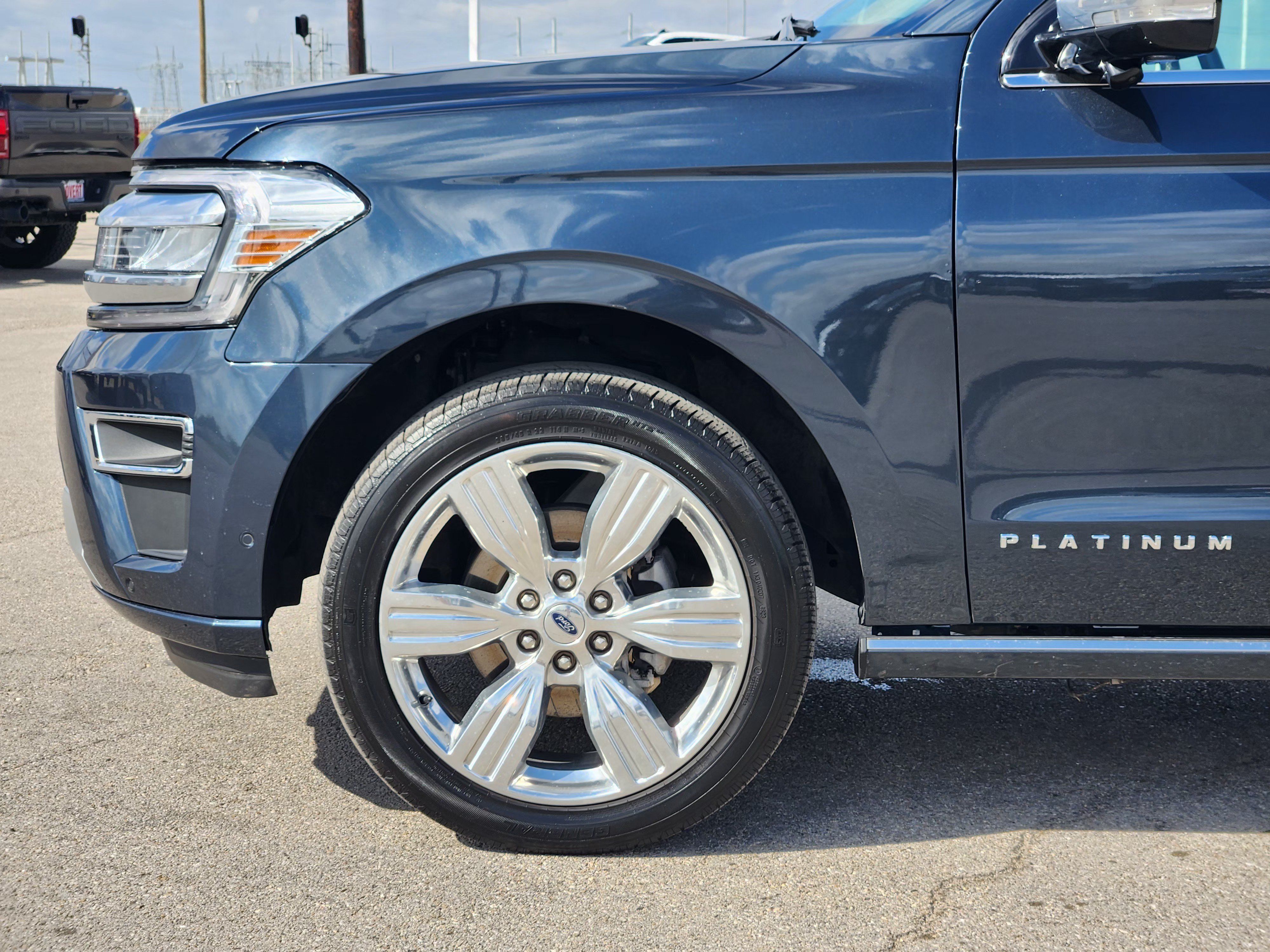 Used 2024 Ford Expedition Max Platinum AWD/4WD image 9