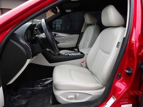 Used 2021 INFINITI Q50 Luxe w/ All Weather Package image 9