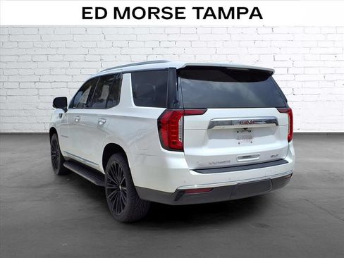 Used 2022 GMC Yukon SLT w/ SLT Premium Package RWD image 3