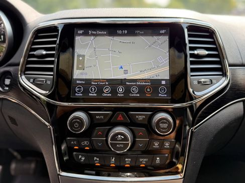 Used 2019 Jeep Grand Cherokee High Altitude AWD/4WD image 7