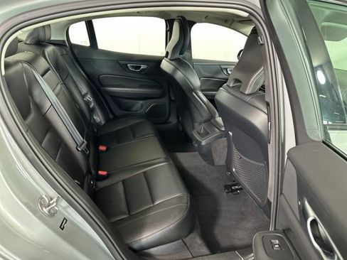 Used 2024 Volvo S60 B5 Core image 26