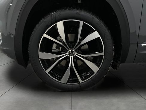 New 2026 Volkswagen Atlas Cross Sport SEL Premium R-Line AWD/4WD image 13