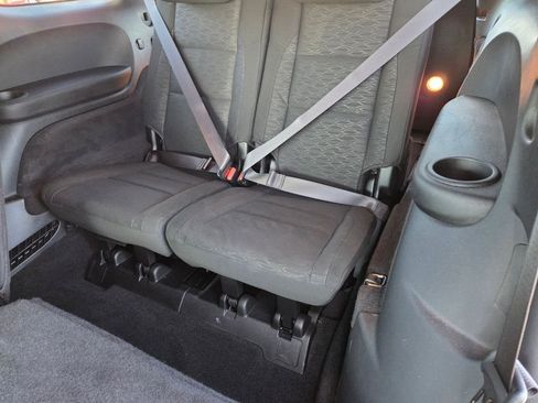 Used 2024 Dodge Durango SXT w/ SXT Blacktop Group RWD image 15