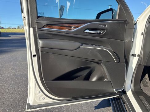 Used 2023 Cadillac Escalade ESV Premium Luxury w/ Performance Package image 10