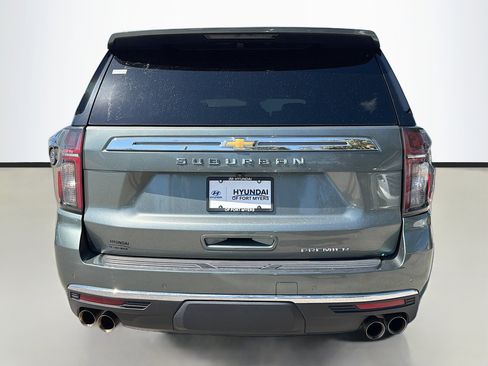 Used 2023 Chevrolet Suburban Premier image 4