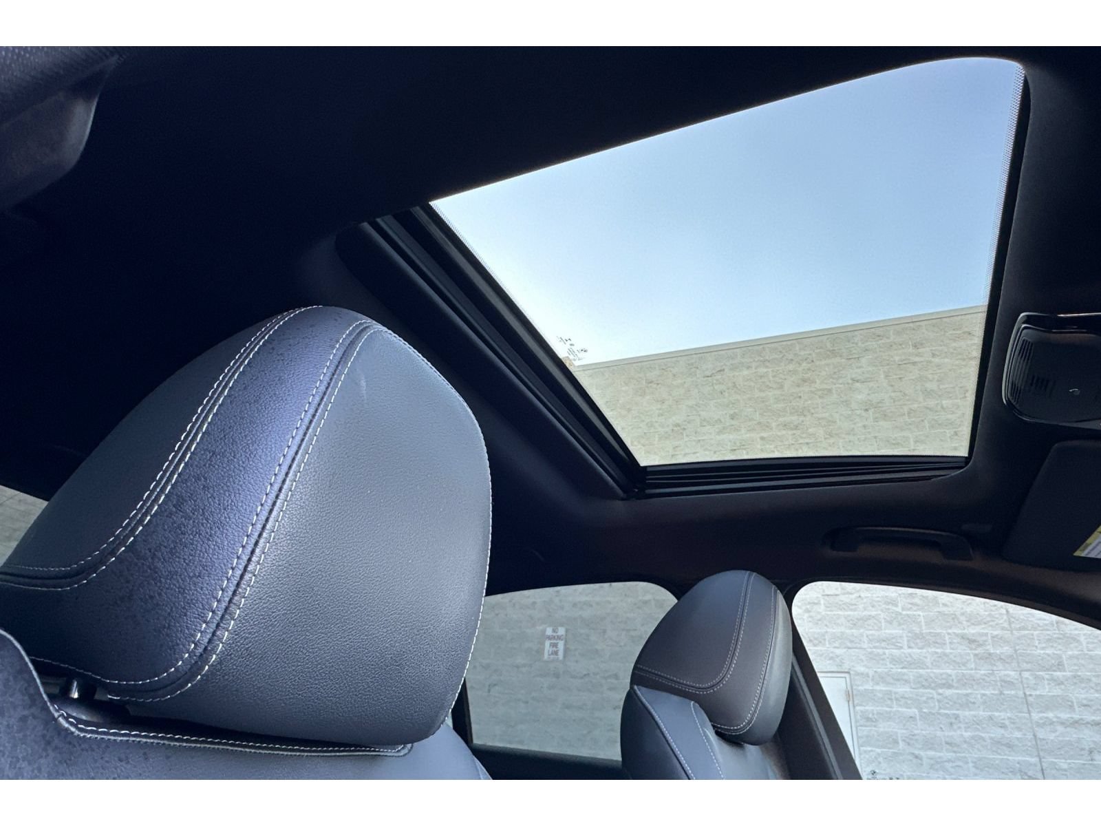 Used 2019 BMW 330i Sedan w/ Premium Package RWD image 19