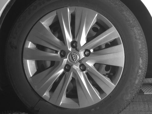 Used 2025 Nissan Sentra S image 14