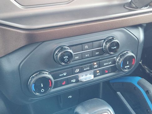 Used 2022 Ford Bronco Outer Banks AWD/4WD image 13