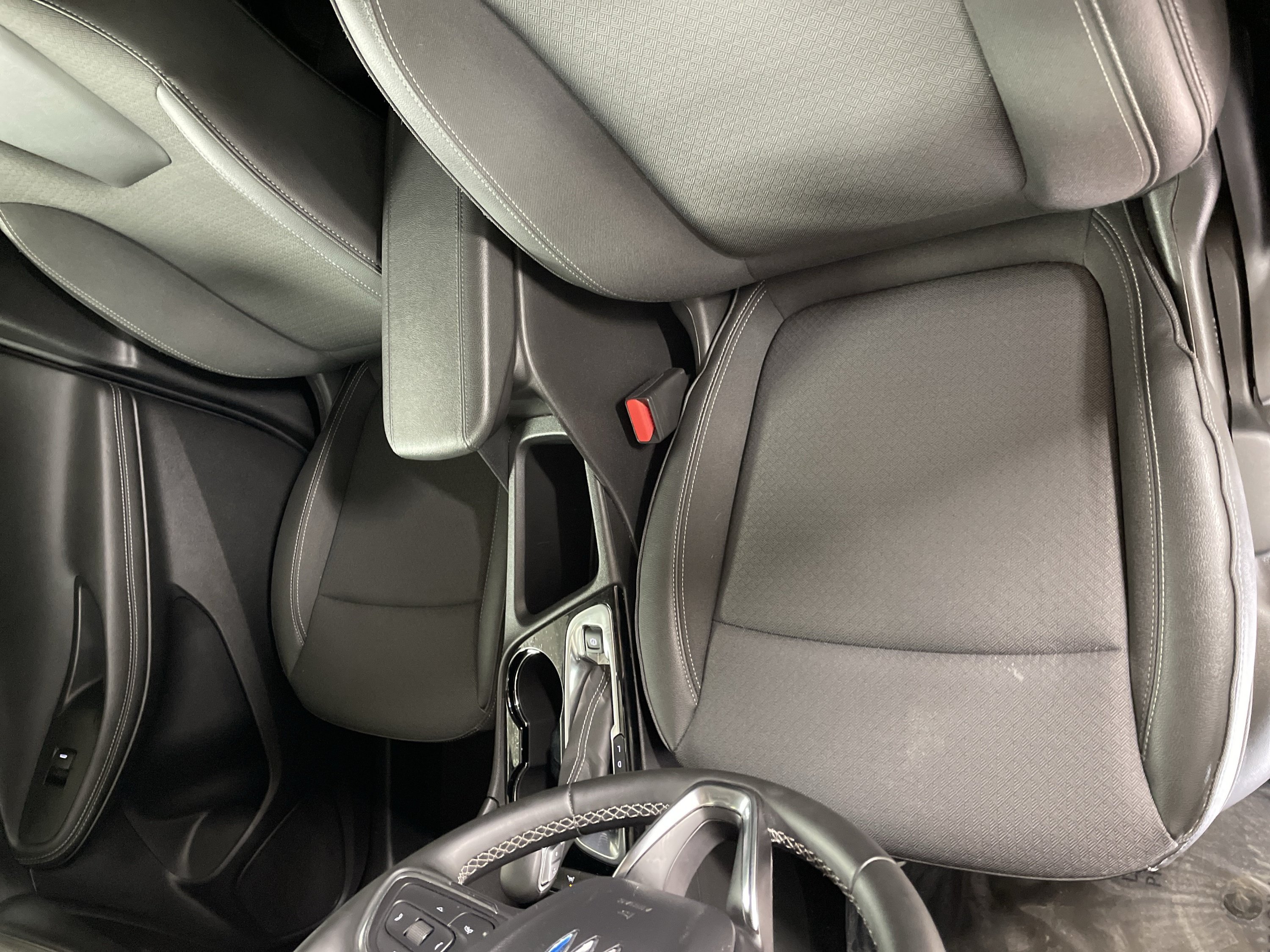 Used 2025 Buick Encore GX Preferred AWD/4WD image 15