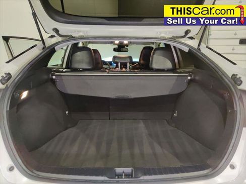 Used 2019 Toyota Prius XLE FWD image 20